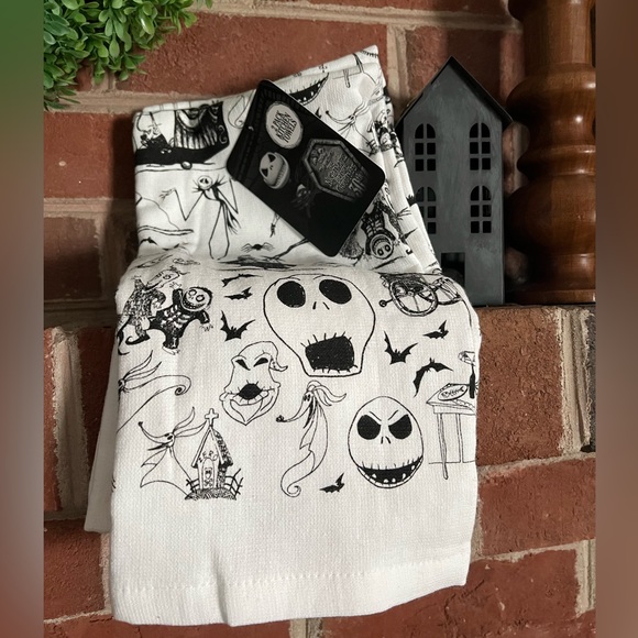 Disney Tim Burton’s The Night Before Christmas 2 Pack Kitchen Towels - Picture 3 of 5